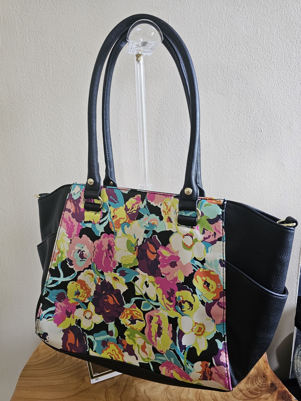 Betsey Johnson Black Trim Floral Shoulder Bag - Picture 11 of 12
